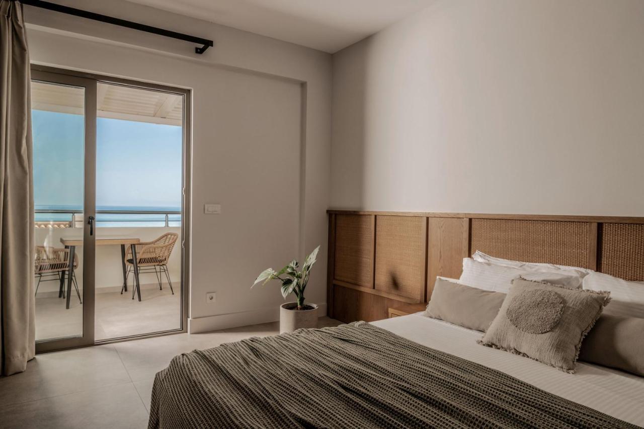 Paradise Elegant Apartments - Perfect Escape On The Beach Alikész Kültér fotó